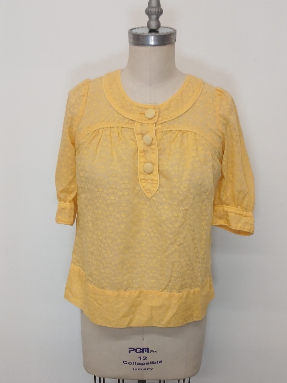 French Connection Yellow Button-Front Textured Blouse / Size 4